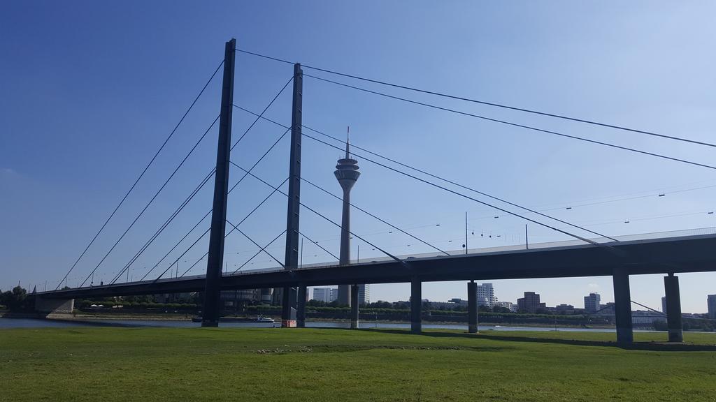 Apartment H2 Duesseldorf Exteriör bild
